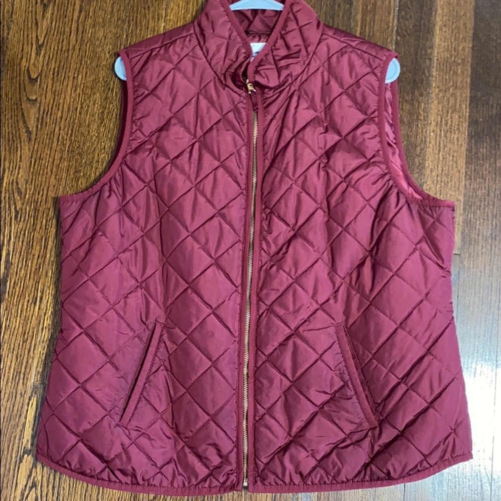 Old Navy- Maroon Quilted Vest XL